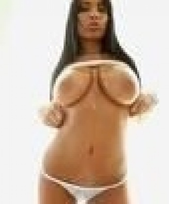 Милая и чувственная леди предлагает незабываемое свидание для тебя. Погрузись в мир страсти и удовольствия, отдохни от повседневных забот в моей обнимке. Ты этого заслуживаешь! 14267, 18 лет