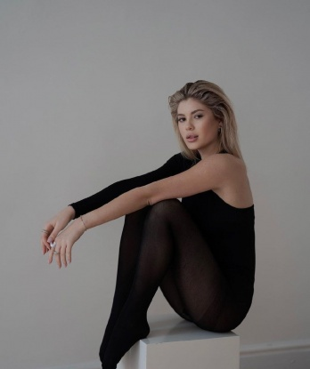 Сладкая и нежная красотка ждет тебя для ярких интимных встреч. Отдохни со мной и окунись в мир наслаждения. Звони, не пожалеешь! 7602, 23 года